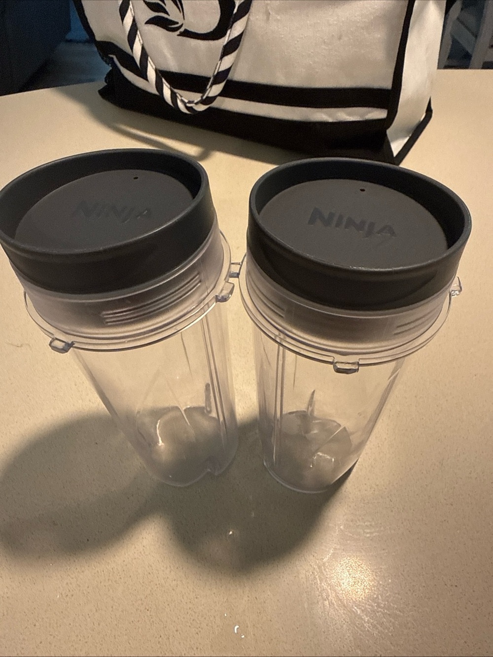 Ninja Clear Blender Cups with Dark Gray Screw Lids - Pair